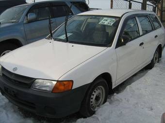 2002 Nissan AD Van Pics