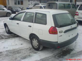 2002 Nissan AD Van Photos