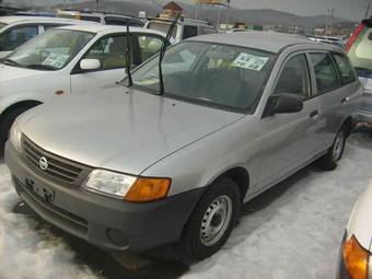 2002 Nissan AD Van Photos