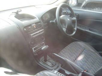 2002 Nissan AD Van Photos
