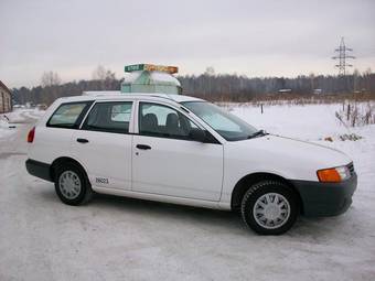 2002 Nissan AD Van Photos