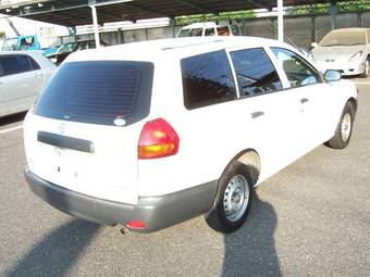 2002 Nissan AD Van Photos