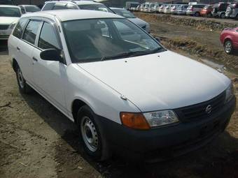 2002 Nissan AD Van Pics