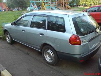 2002 Nissan AD Van Photos