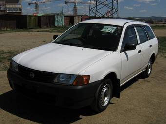 2002 Nissan AD Van Pictures