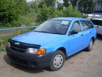 2002 Nissan AD Van Photos