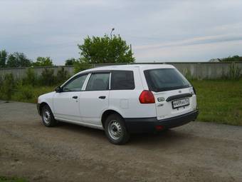 2002 Nissan AD Van Photos