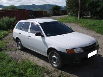 2002 Nissan AD Van Pics