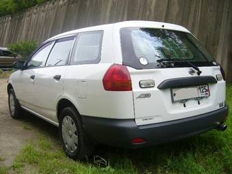 2002 Nissan AD Van Images
