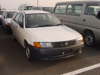 2003 Nissan AD Van