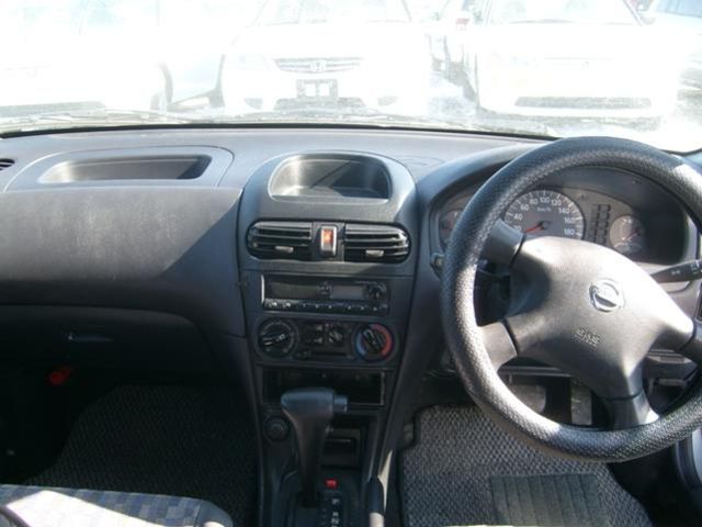 2003 Nissan AD Van