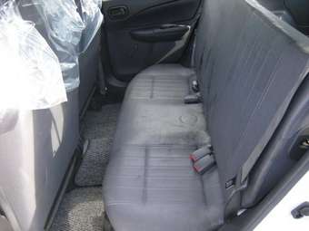 2003 Nissan AD Van Pictures