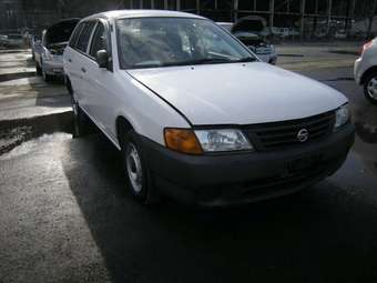 2003 Nissan AD Van Images