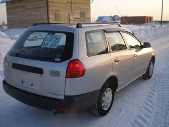 2003 Nissan AD Van Photos