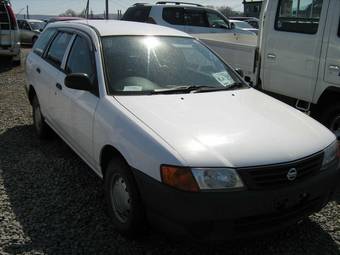 2003 Nissan AD Van Pics