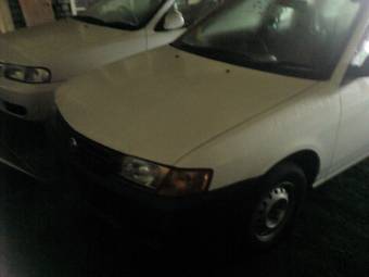 2003 Nissan AD Van Photos