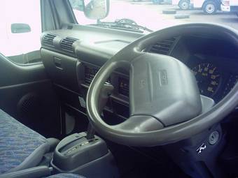 2003 Nissan AD Van Pictures
