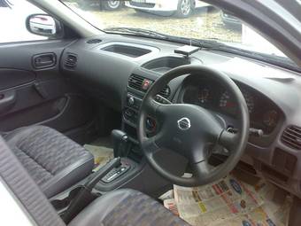 2003 Nissan AD Van Photos