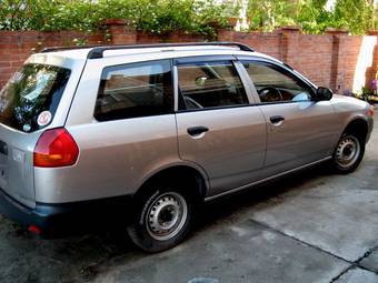 2003 Nissan AD Van Photos