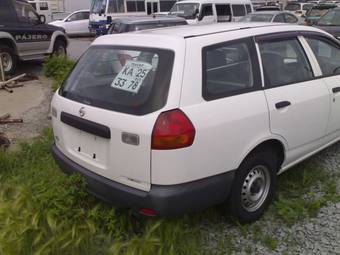 2003 Nissan AD Van Photos
