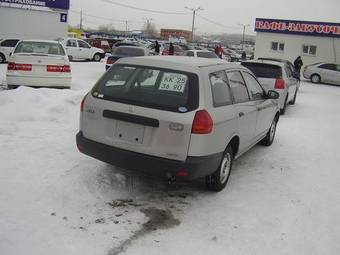 2004 Nissan AD Van Photos