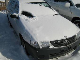 2004 Nissan AD Van Pics
