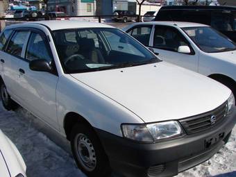 2004 Nissan AD Van Pics
