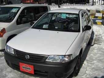 2004 Nissan AD Van Pictures