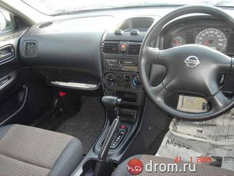 2004 Nissan AD Van Photos