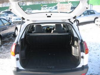 2004 Nissan AD Van Images