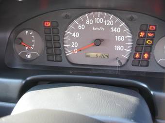 2004 Nissan AD Van Pictures