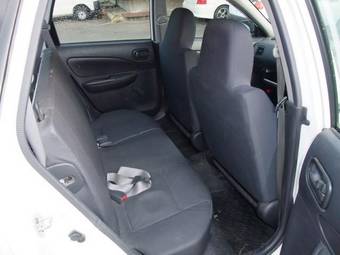 2004 Nissan AD Van Photos