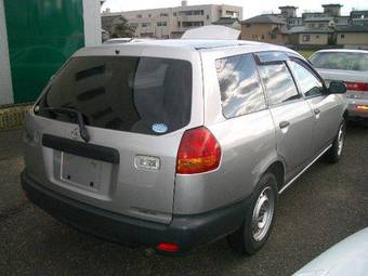 2004 Nissan AD Van Pictures