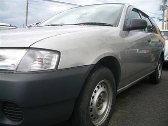2004 Nissan AD Van Photos