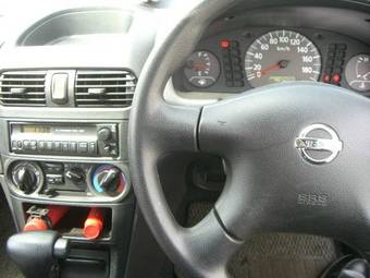 2004 Nissan AD Van Photos