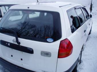 2004 Nissan AD Van Photos