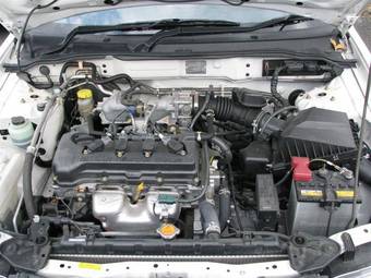 2004 Nissan AD Van Pictures
