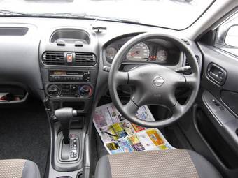 2004 Nissan AD Van Pictures