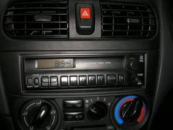 2004 Nissan AD Van Pictures