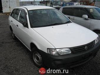 2004 Nissan AD Van Photos