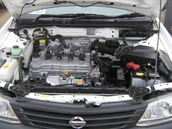 2004 Nissan AD Van Images