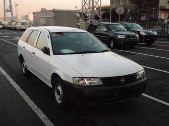 2005 Nissan AD Van Pictures