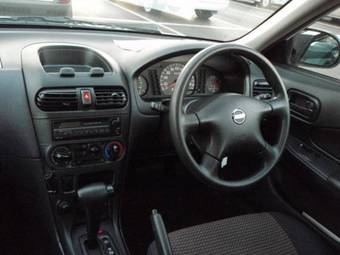2005 Nissan AD Van Photos
