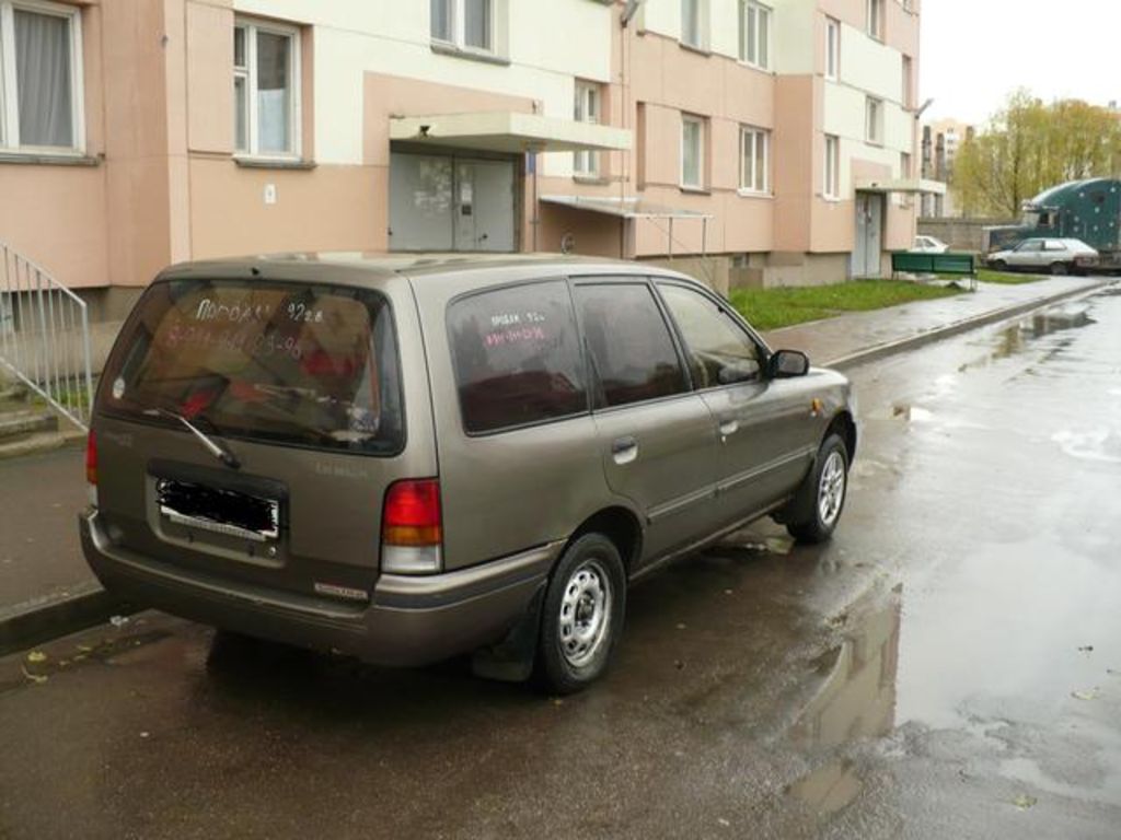 1992 Nissan AD Wagon