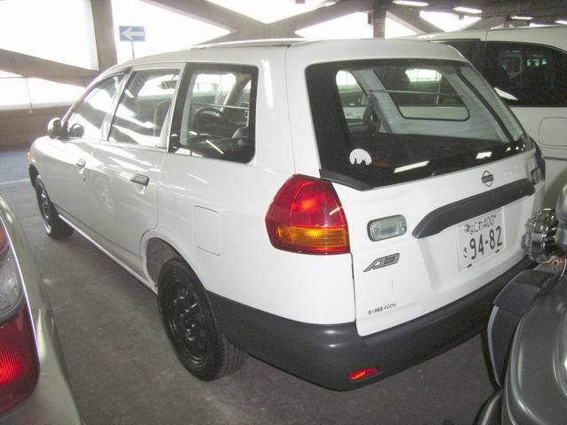 1999 Nissan AD Wagon Photos