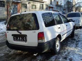 1999 Nissan AD Wagon Photos