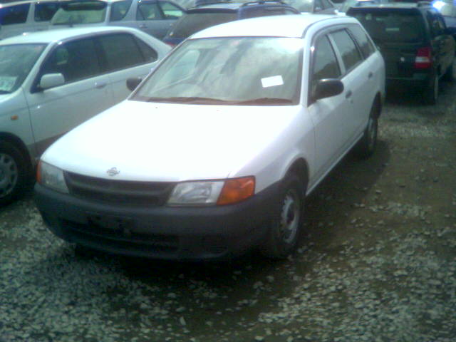 2000 Nissan AD Wagon