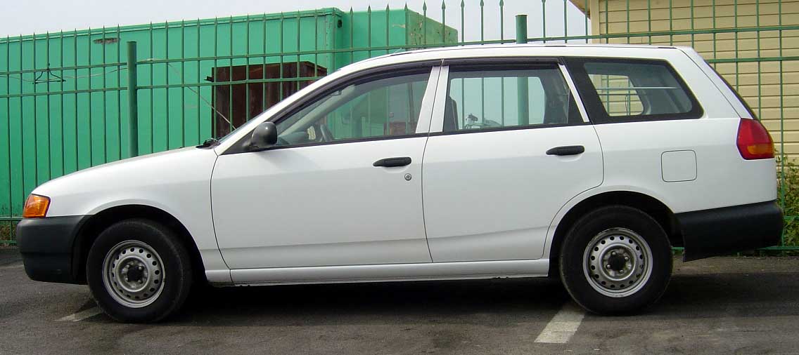 2000 Nissan AD Wagon