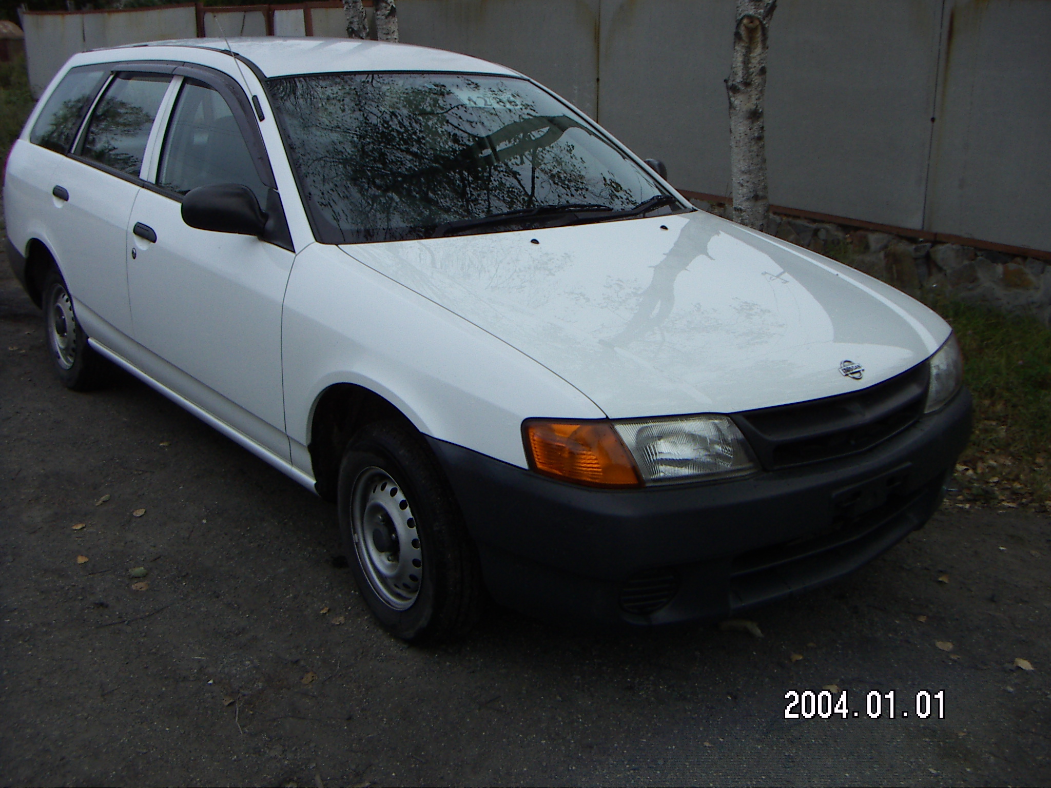 2000 Nissan AD Wagon