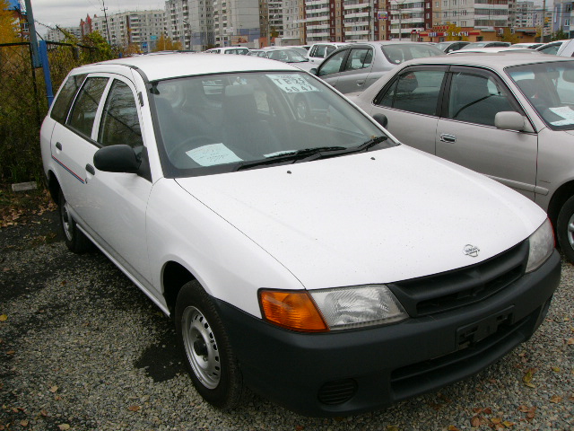 2000 Nissan AD Wagon